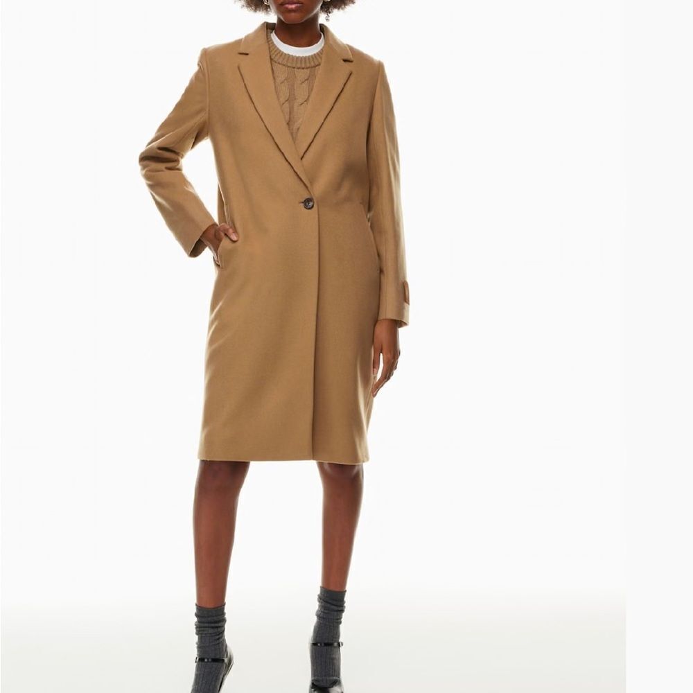 Babaton Stedman Coat Virgin Wool
Single-breasted Italian virgin wool coat XXS